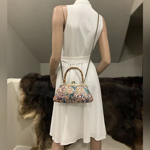 Handmade Genuine Leather Floral Embossed Real bamboo Handle Satchel/Crossbody - Picture 8 of 16